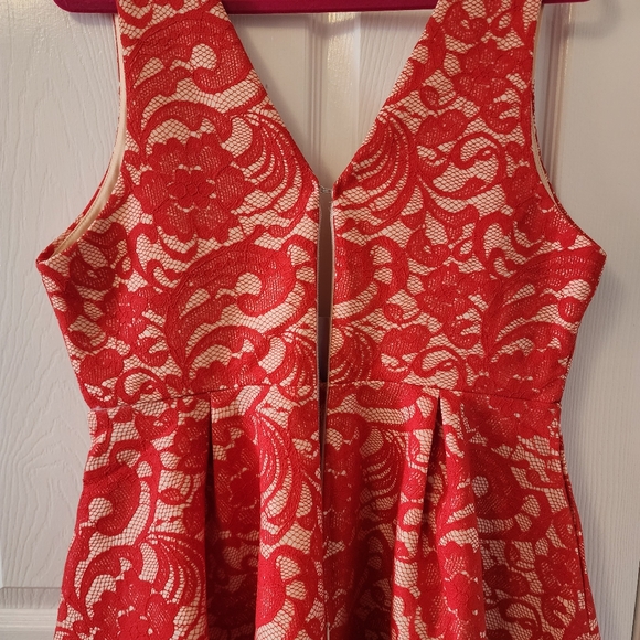 🆕️ Missguided Plunge Skater Dress - Picture 8 of 16